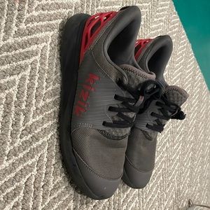 Kizik size 6 big kid